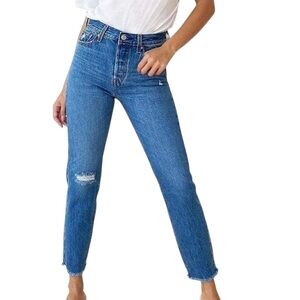 Levi’s Wedgie blue jeans straight leg, high waist size 27 excellent condition
